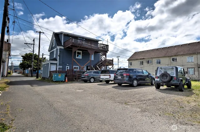 $425,000 | 109 North Washington Street, Aberdeen, WA 98520