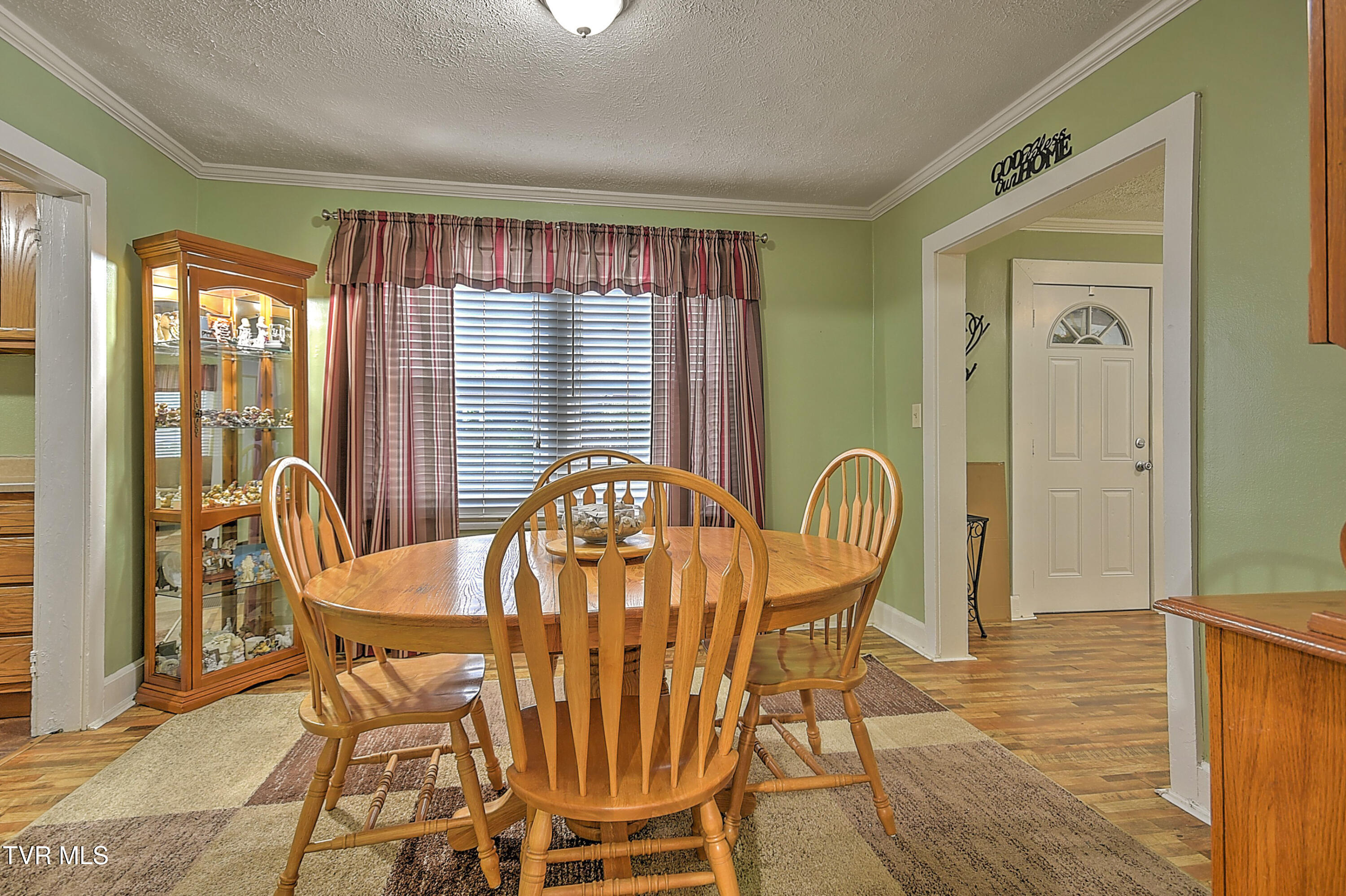 818 Birch Street Kingsport, TN 37664 - Photo 11 of 37 818 Birch BJ-11
