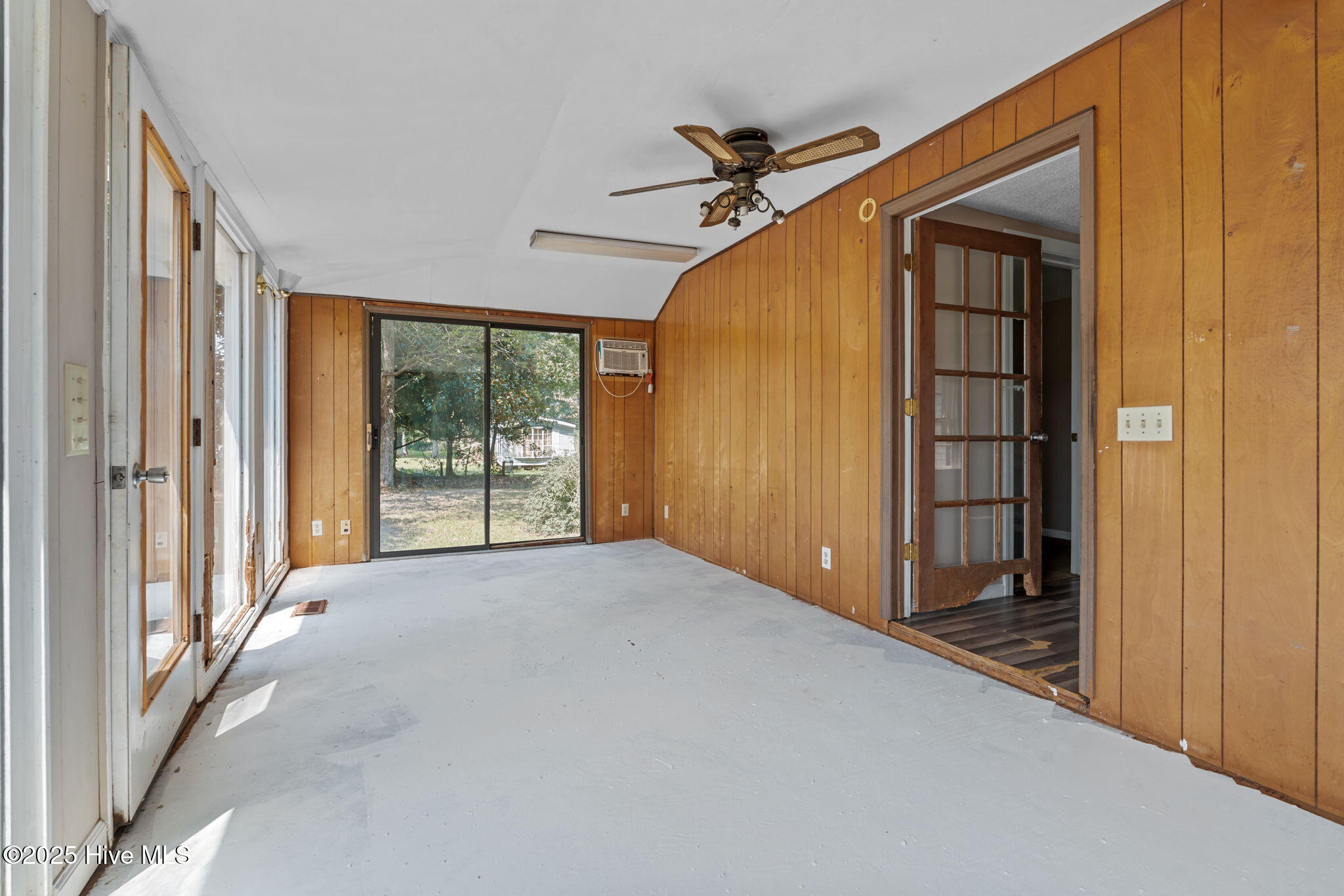 3458 Mitchell Ford Road Clarkton, NC 28433 - Photo 23 of 30 32-web-or-mls-DSC00785