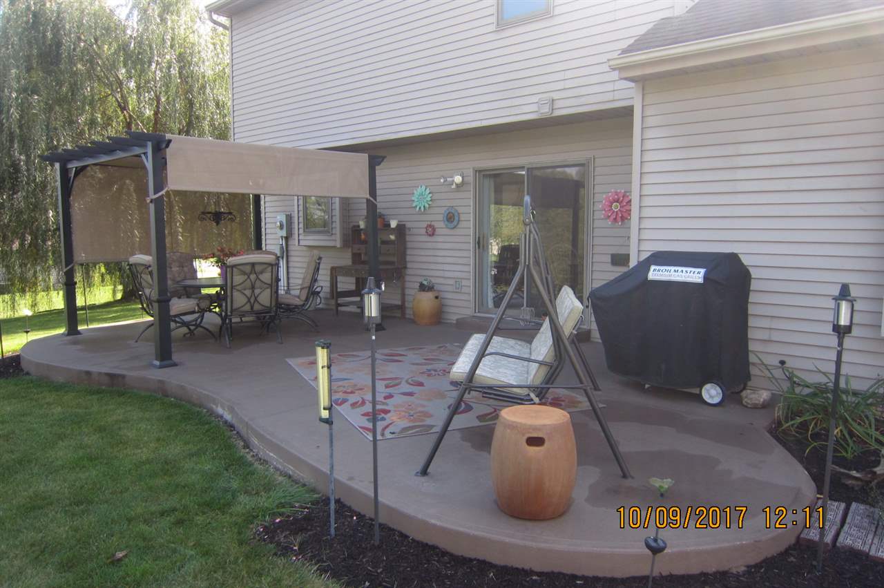 3020 Hawk Spring Hill Huntington, IN 46750 - Photo 2 of 32 Gallery Image 2
