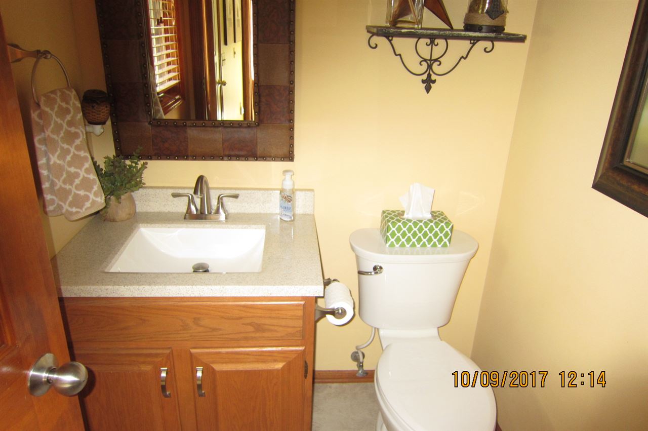 3020 Hawk Spring Hill Huntington, IN 46750 - Photo 16 of 32 Gallery Image 16