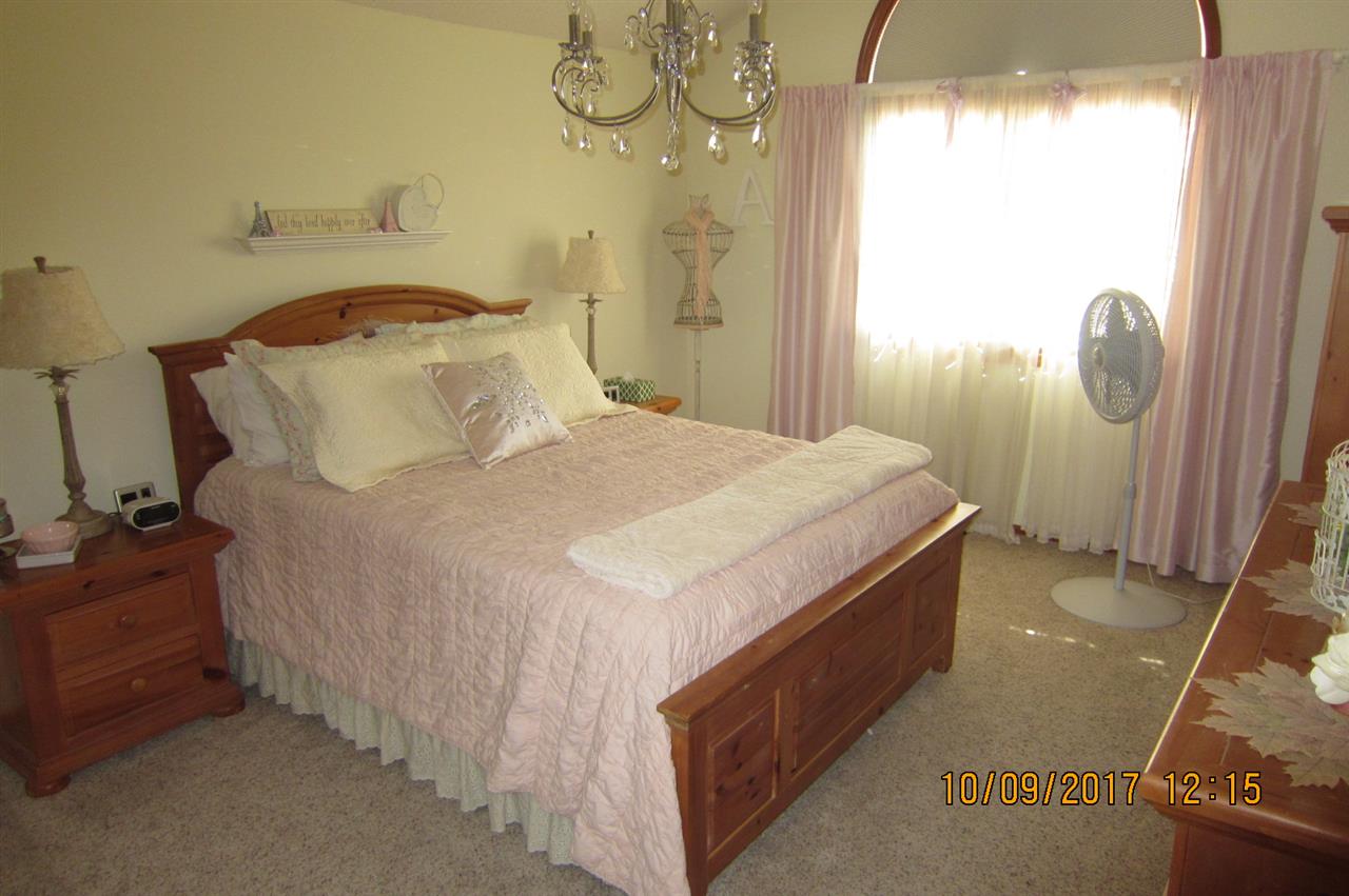 3020 Hawk Spring Hill Huntington, IN 46750 - Photo 17 of 32 Gallery Image 17