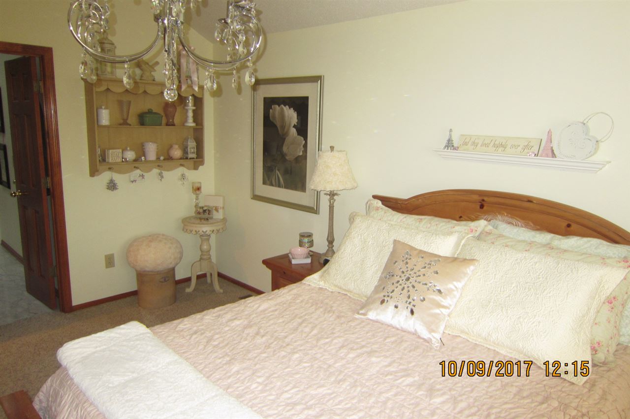 3020 Hawk Spring Hill Huntington, IN 46750 - Photo 18 of 32 Gallery Image 18