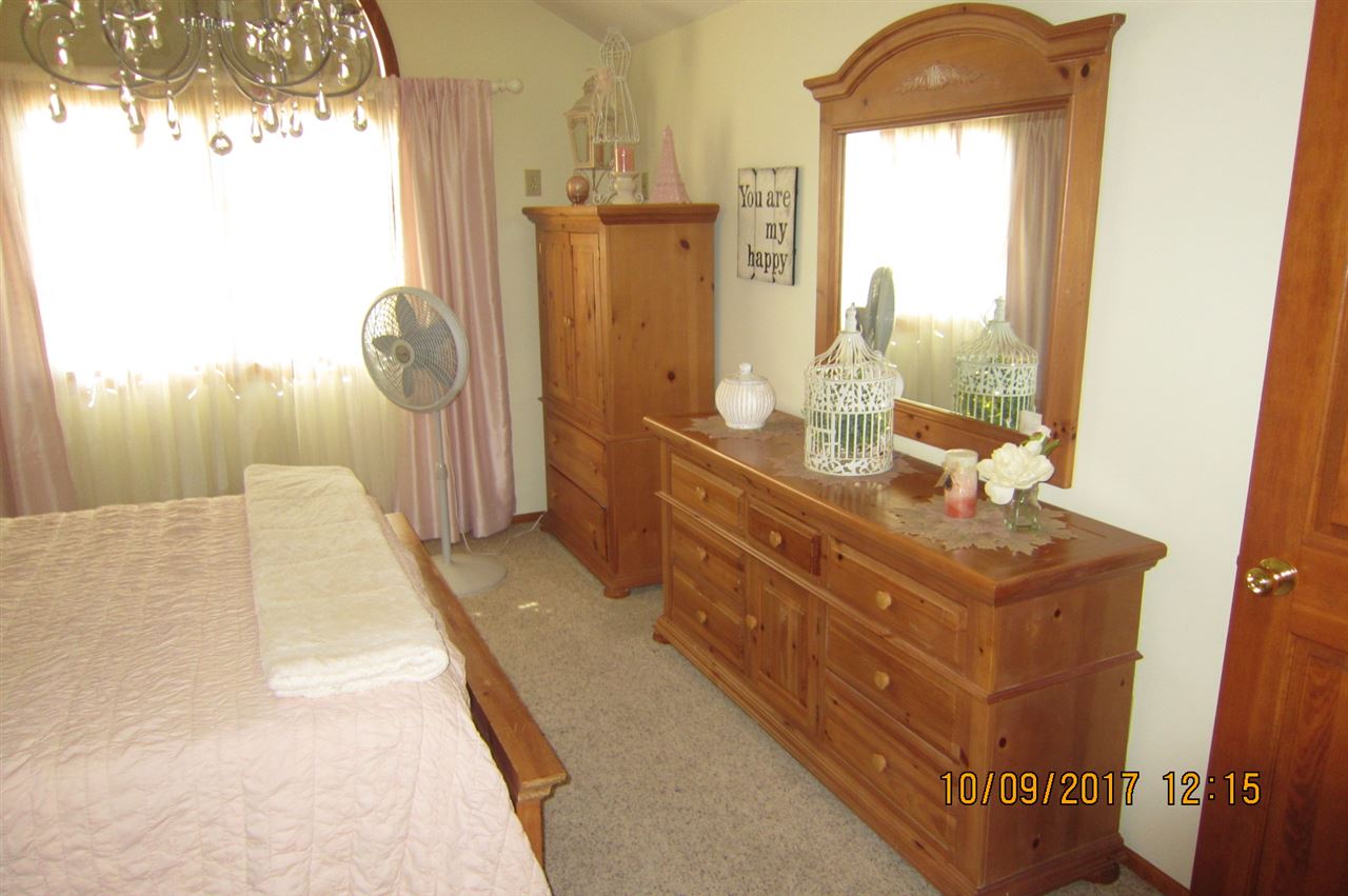 3020 Hawk Spring Hill Huntington, IN 46750 - Photo 19 of 32 Gallery Image 19
