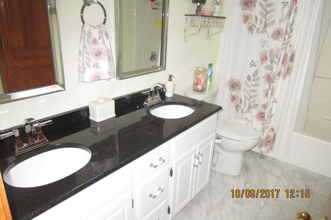 3020 Hawk Spring Hill Huntington, IN 46750 - Photo 20 of 32 Gallery Image 20