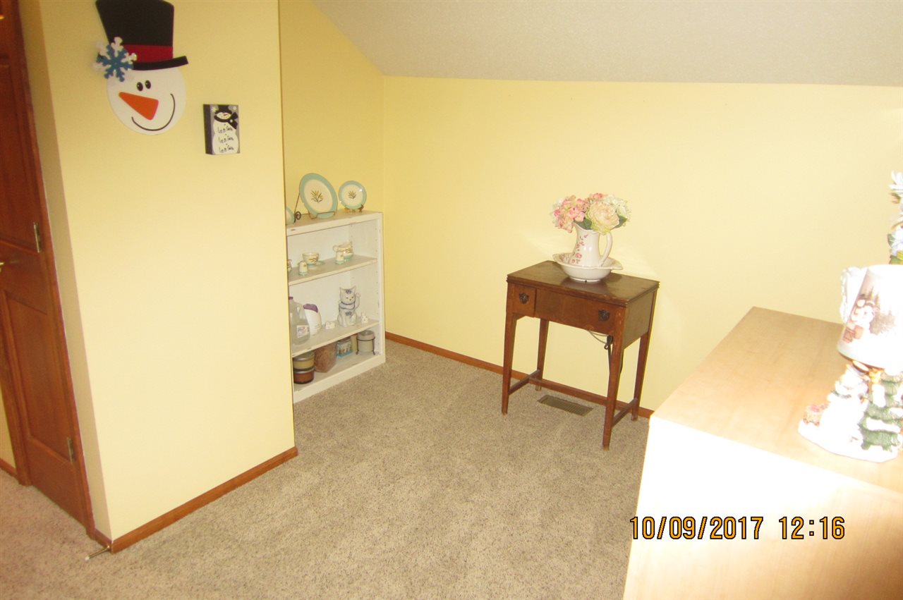 3020 Hawk Spring Hill Huntington, IN 46750 - Photo 24 of 32 Gallery Image 24