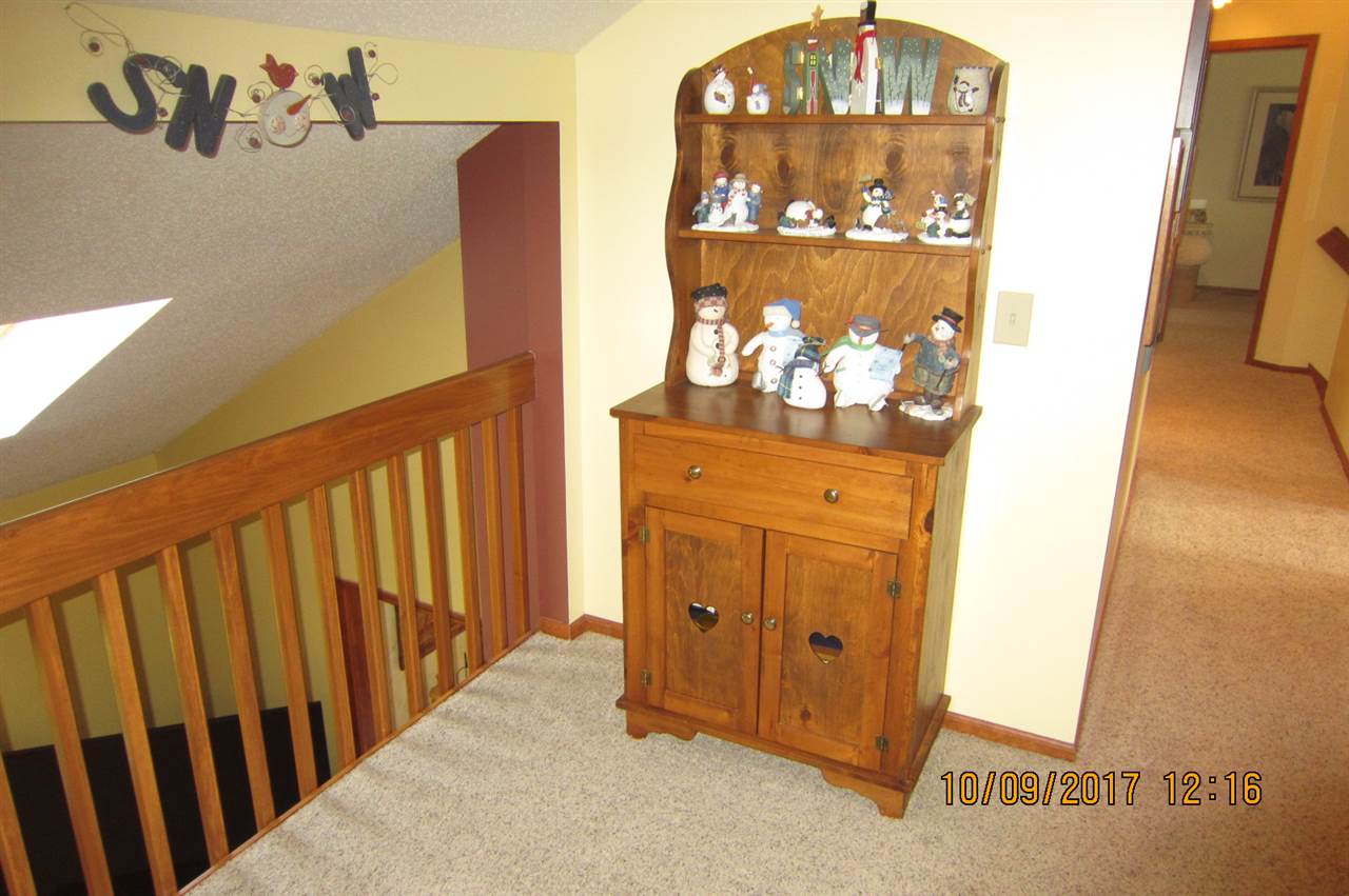 3020 Hawk Spring Hill Huntington, IN 46750 - Photo 25 of 32 Gallery Image 25