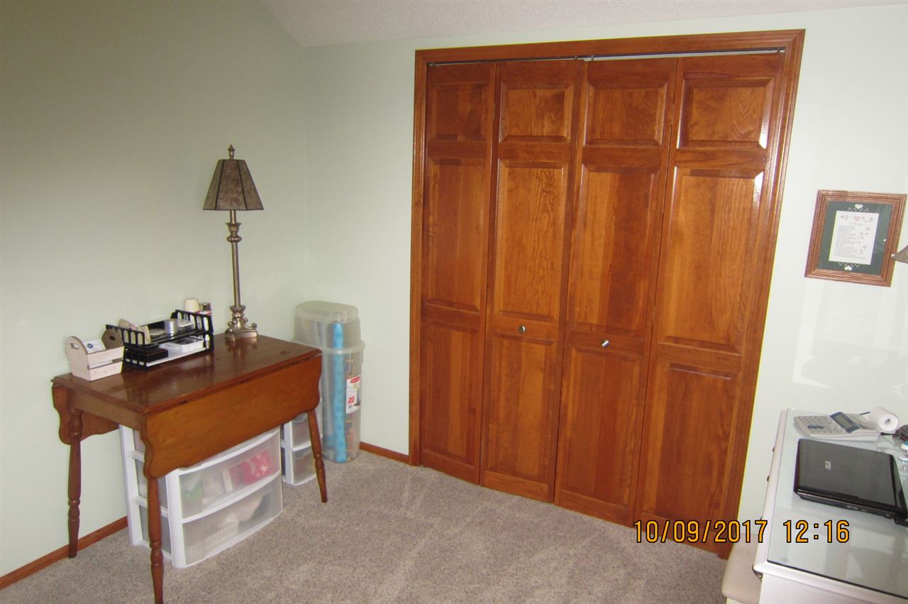 3020 Hawk Spring Hill Huntington, IN 46750 - Photo 26 of 32 Gallery Image 26