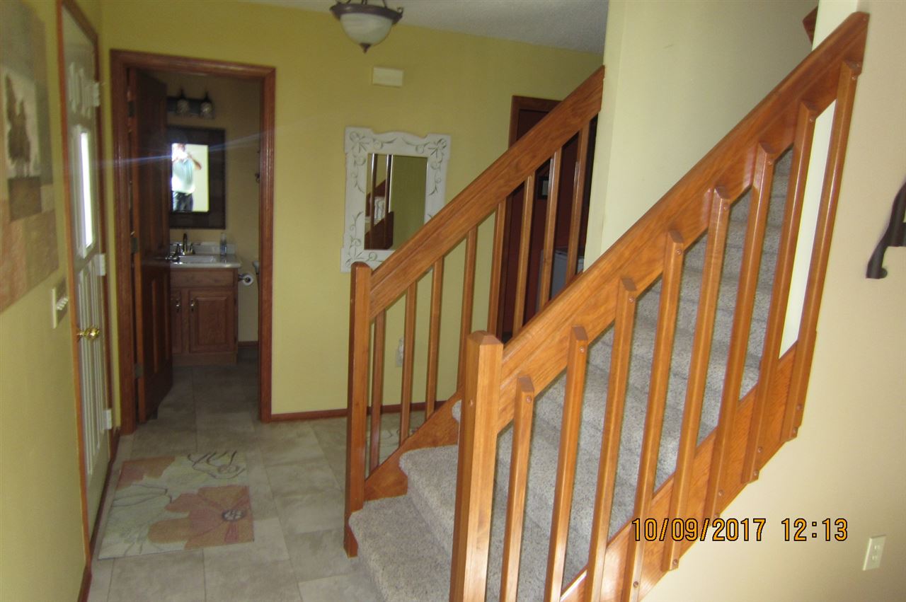 3020 Hawk Spring Hill Huntington, IN 46750 - Photo 8 of 32 Gallery Image 8