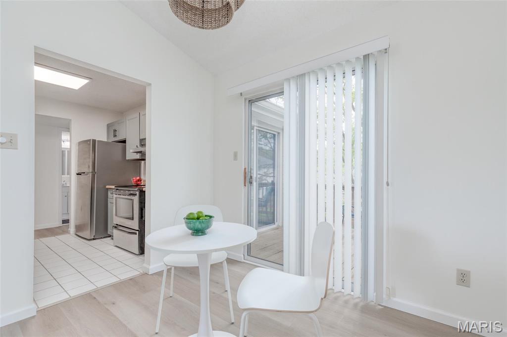 9162 Eager Road St. Louis, MO 63144 - Photo 6 of 30