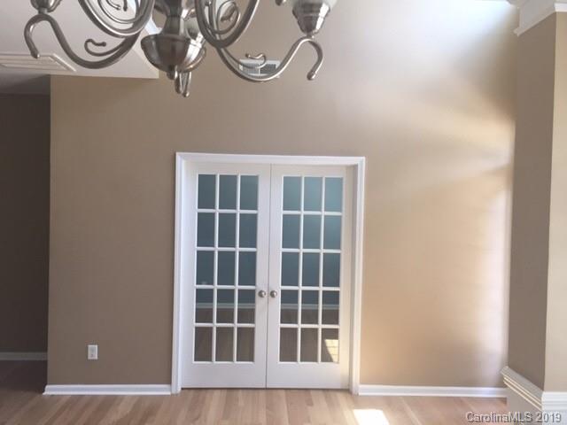 8524 Ridgeline Lane Charlotte, NC 28269 - Photo 3 of 13