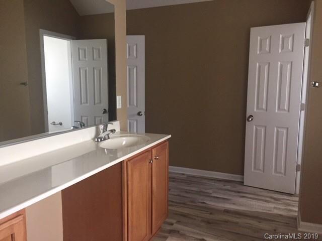 8524 Ridgeline Lane Charlotte, NC 28269 - Photo 7 of 13