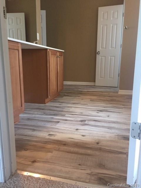 8524 Ridgeline Lane Charlotte, NC 28269 - Photo 9 of 13