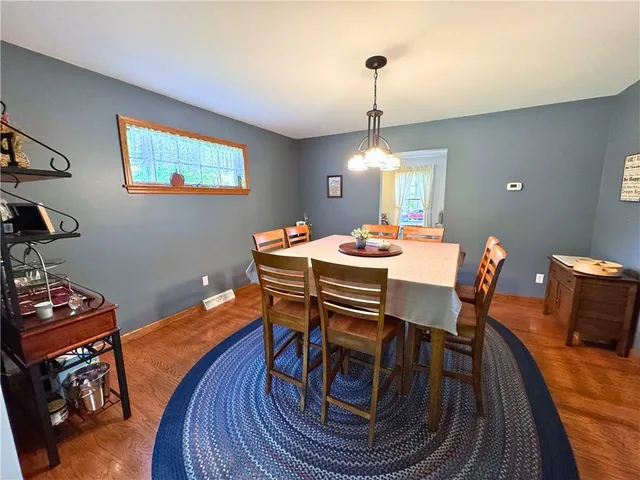 $425,000 | 17 Forest Glen Drive, Grove City, PA 16127