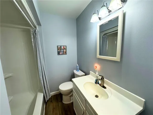 $425,000 | 17 Forest Glen Drive, Grove City, PA 16127