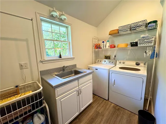 $425,000 | 17 Forest Glen Drive, Grove City, PA 16127