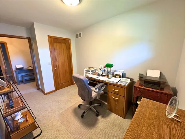 $425,000 | 17 Forest Glen Drive, Grove City, PA 16127