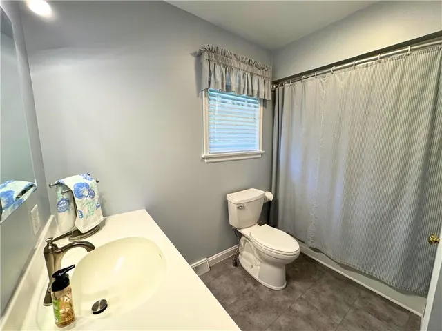 $425,000 | 17 Forest Glen Drive, Grove City, PA 16127