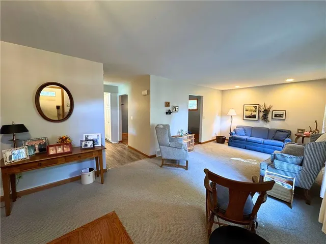 $425,000 | 17 Forest Glen Drive, Grove City, PA 16127