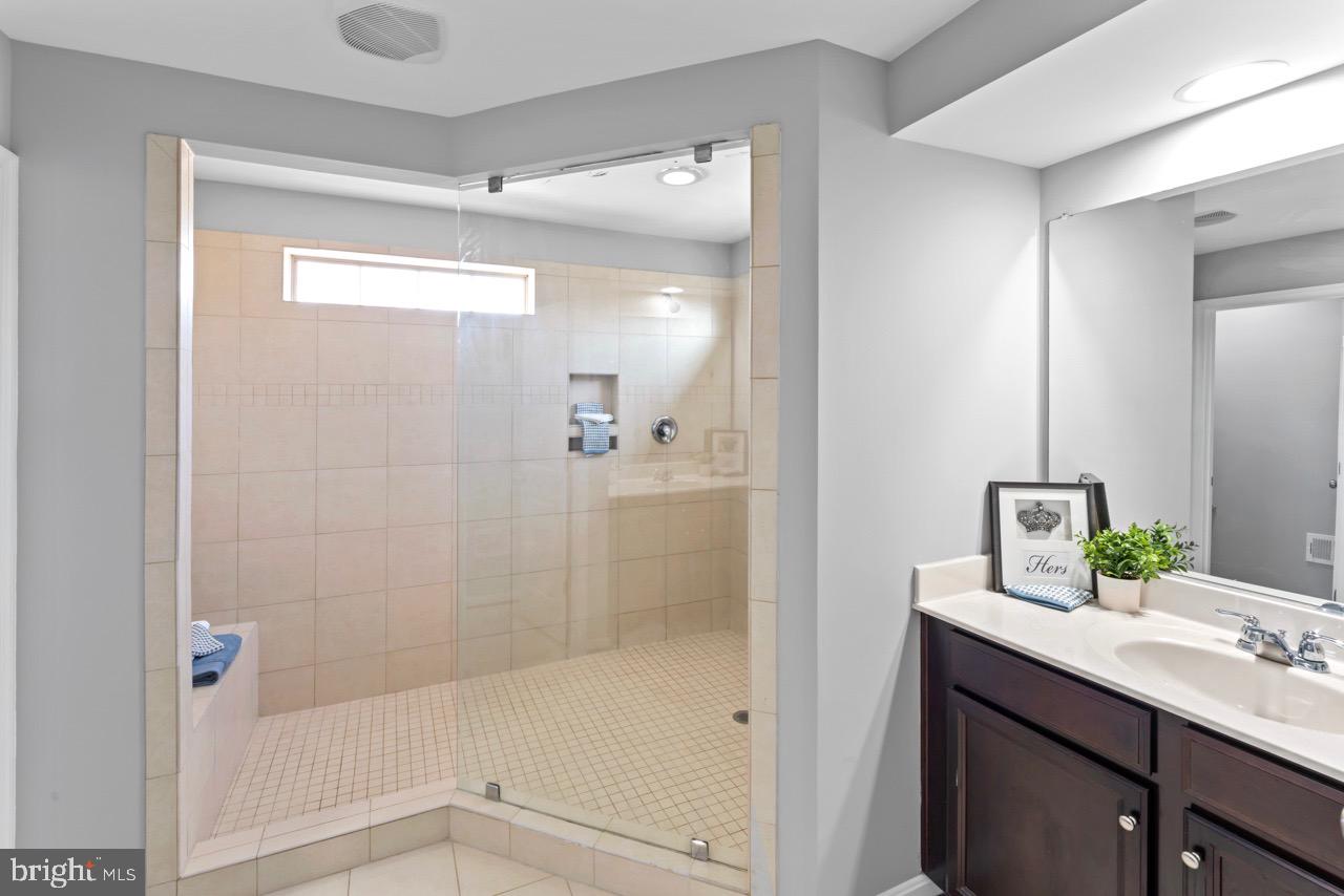 14715 Bell Tower Road Woodbridge, VA 22193 - Photo 26 of 37 Gallery Image 26