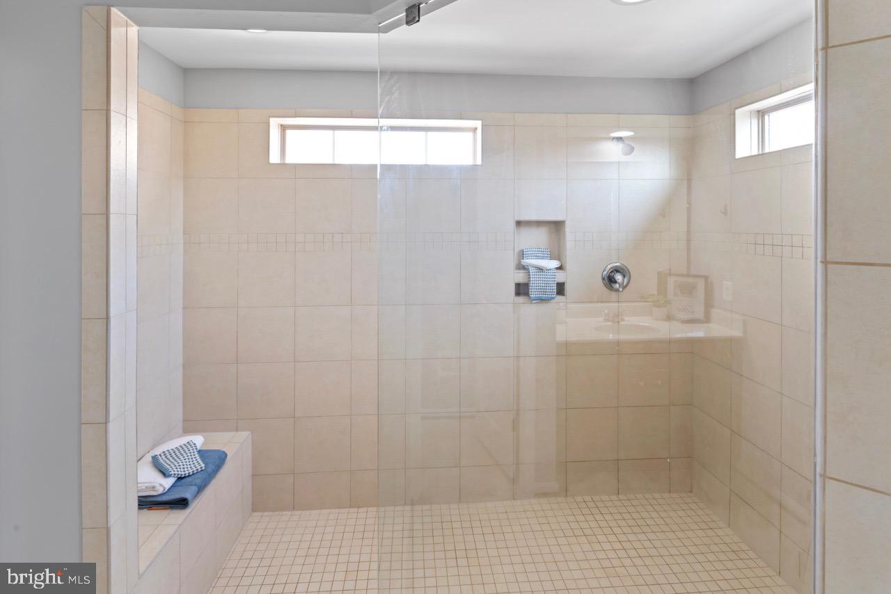 14715 Bell Tower Road Woodbridge, VA 22193 - Photo 27 of 37 Gallery Image 27
