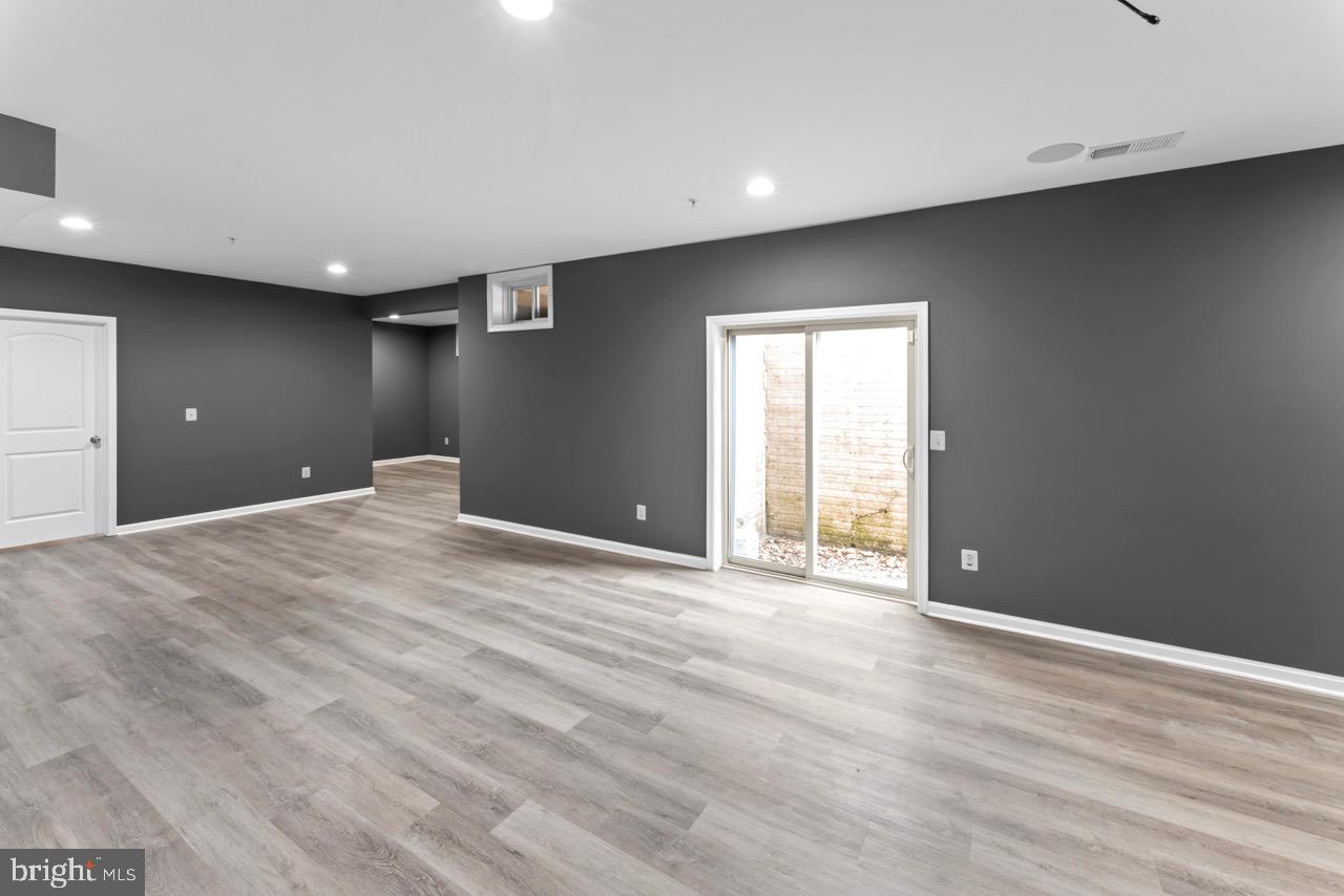 14715 Bell Tower Road Woodbridge, VA 22193 - Photo 31 of 37 Gallery Image 31