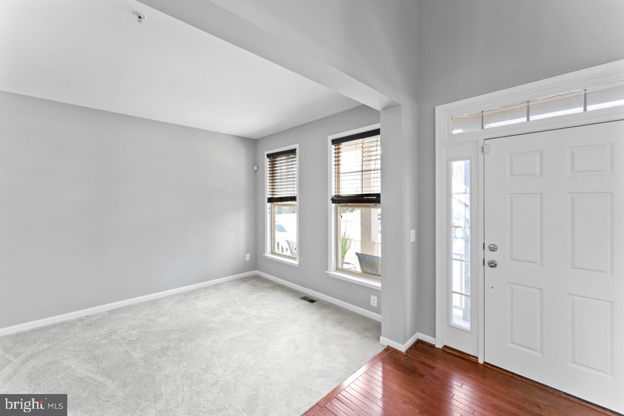 14715 Bell Tower Road Woodbridge, VA 22193 - Photo 5 of 37 Sitting Room/Living Room