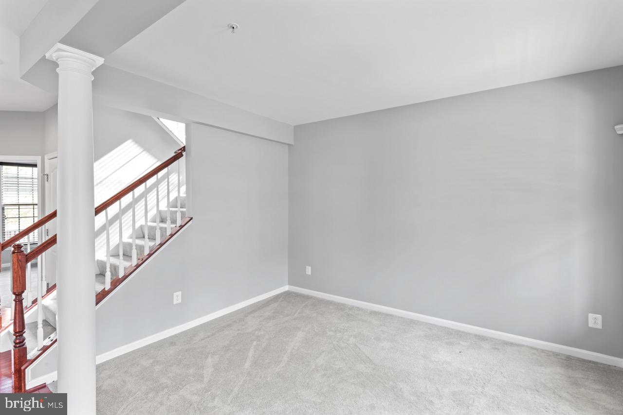 14715 Bell Tower Road Woodbridge, VA 22193 - Photo 7 of 37 Gallery Image 7