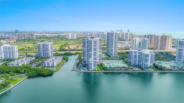 $5,500 | 3500 Mystic Pointe Drive, Unit 2908, Aventura, FL 33180