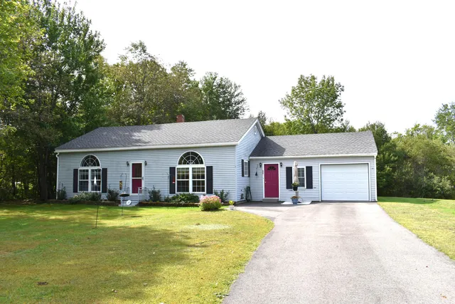 $399,500 | 19 Pendleton Road, Searsport, ME 04974