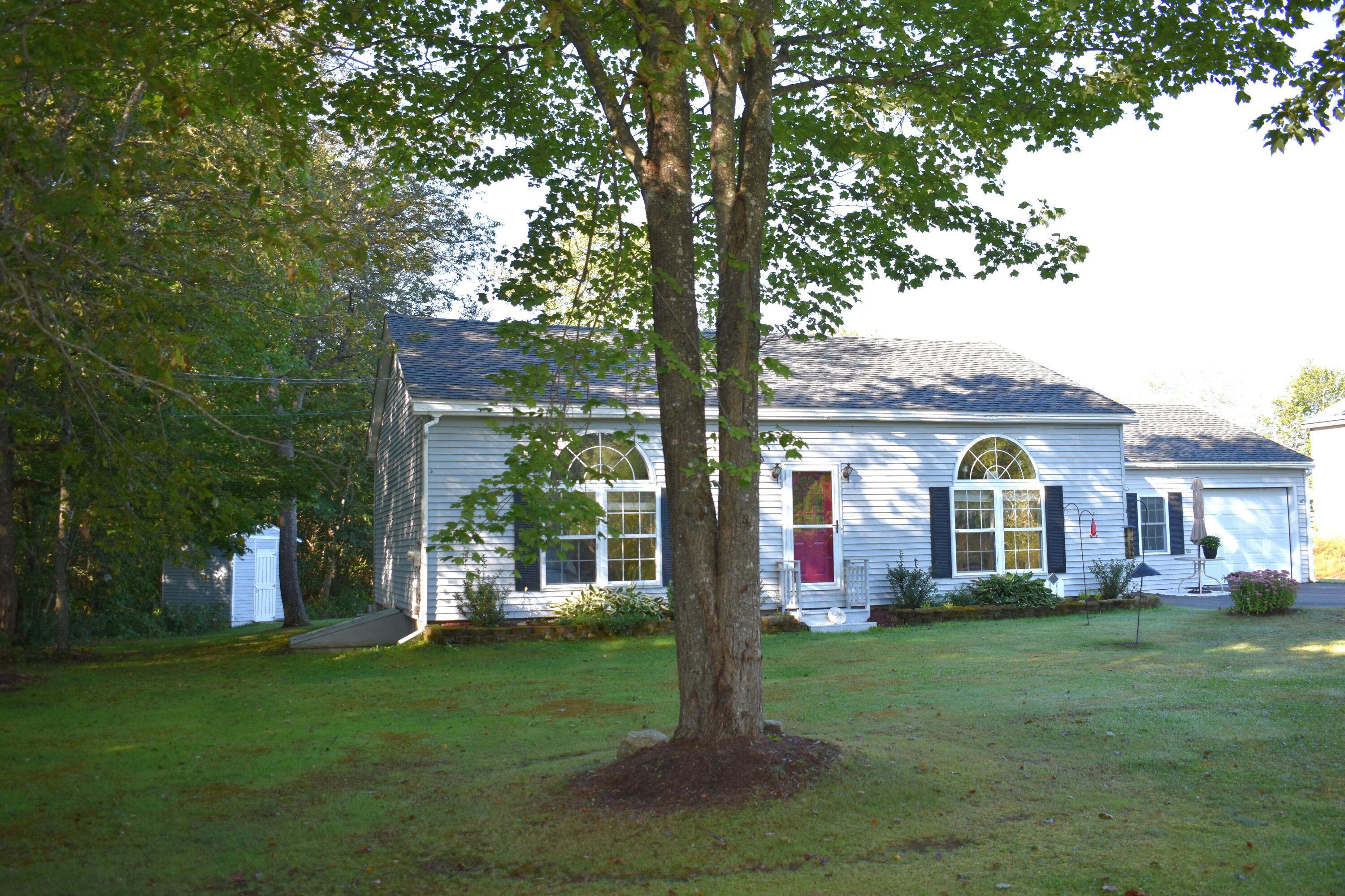 19 Pendleton Road Searsport, ME 04974 - Photo 4 of 37 DSC_0123