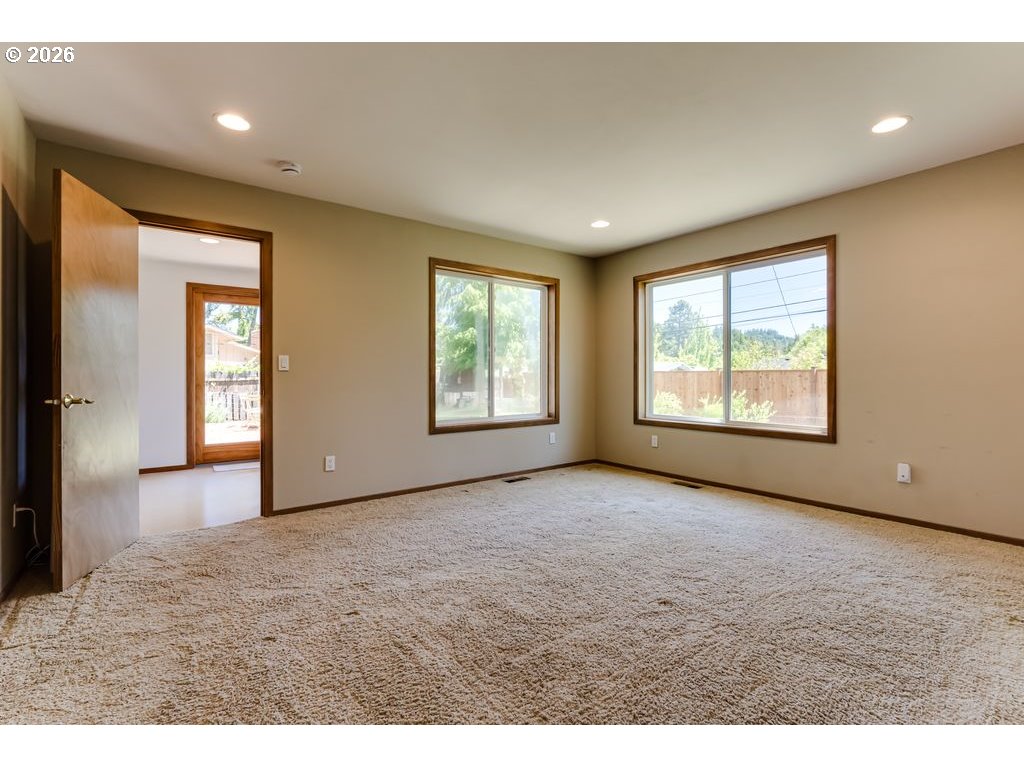 4355 Pearl Street Eugene, OR 97405 - Photo 18 of 47
