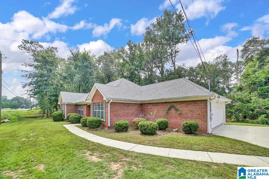 1836 Butler Road Alabaster, AL 35007 - Photo 2 of 21 Gallery Image 2