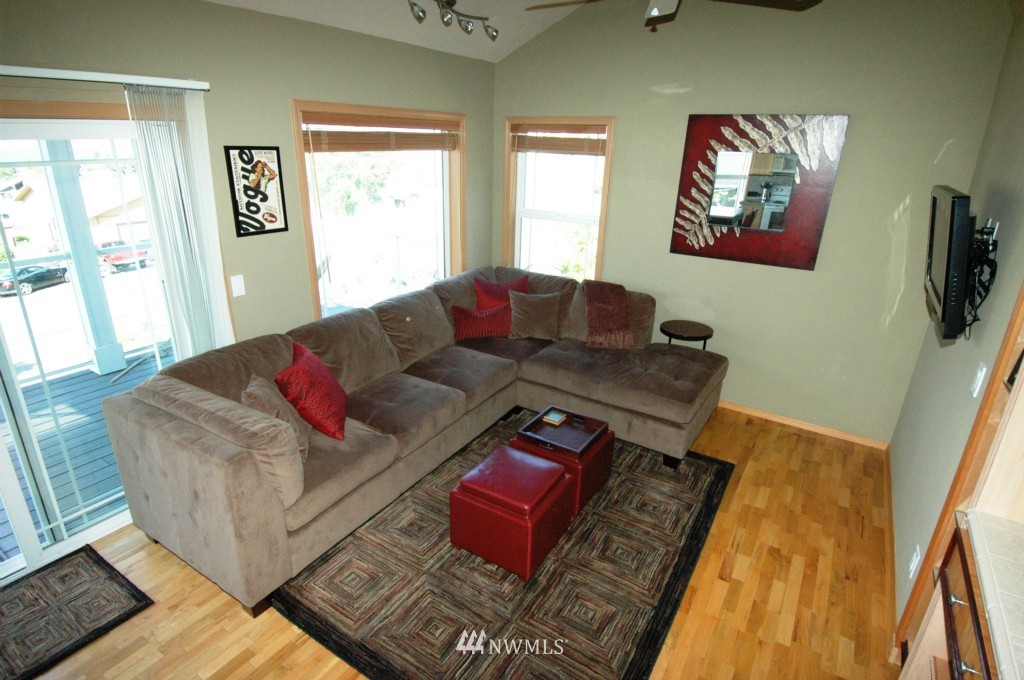 312 Butte Road Chelan, WA 98816 - Photo 6 of 24 Gallery Image 6