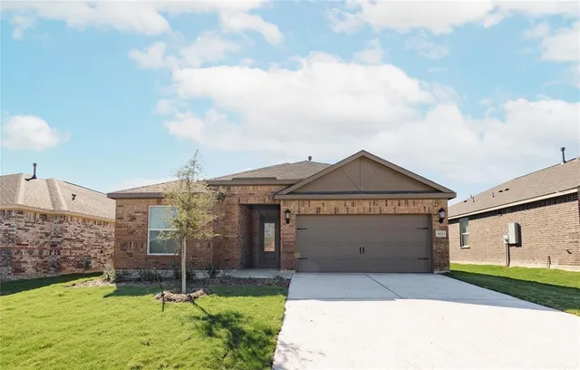 $2,000 | 613 Harbor Oaks Drive, Anna, TX 75409