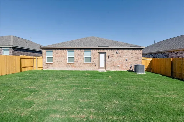 $2,000 | 613 Harbor Oaks Drive, Anna, TX 75409