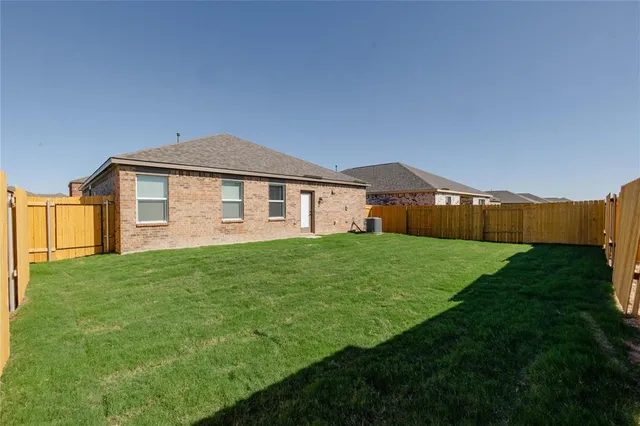 $2,000 | 613 Harbor Oaks Drive, Anna, TX 75409
