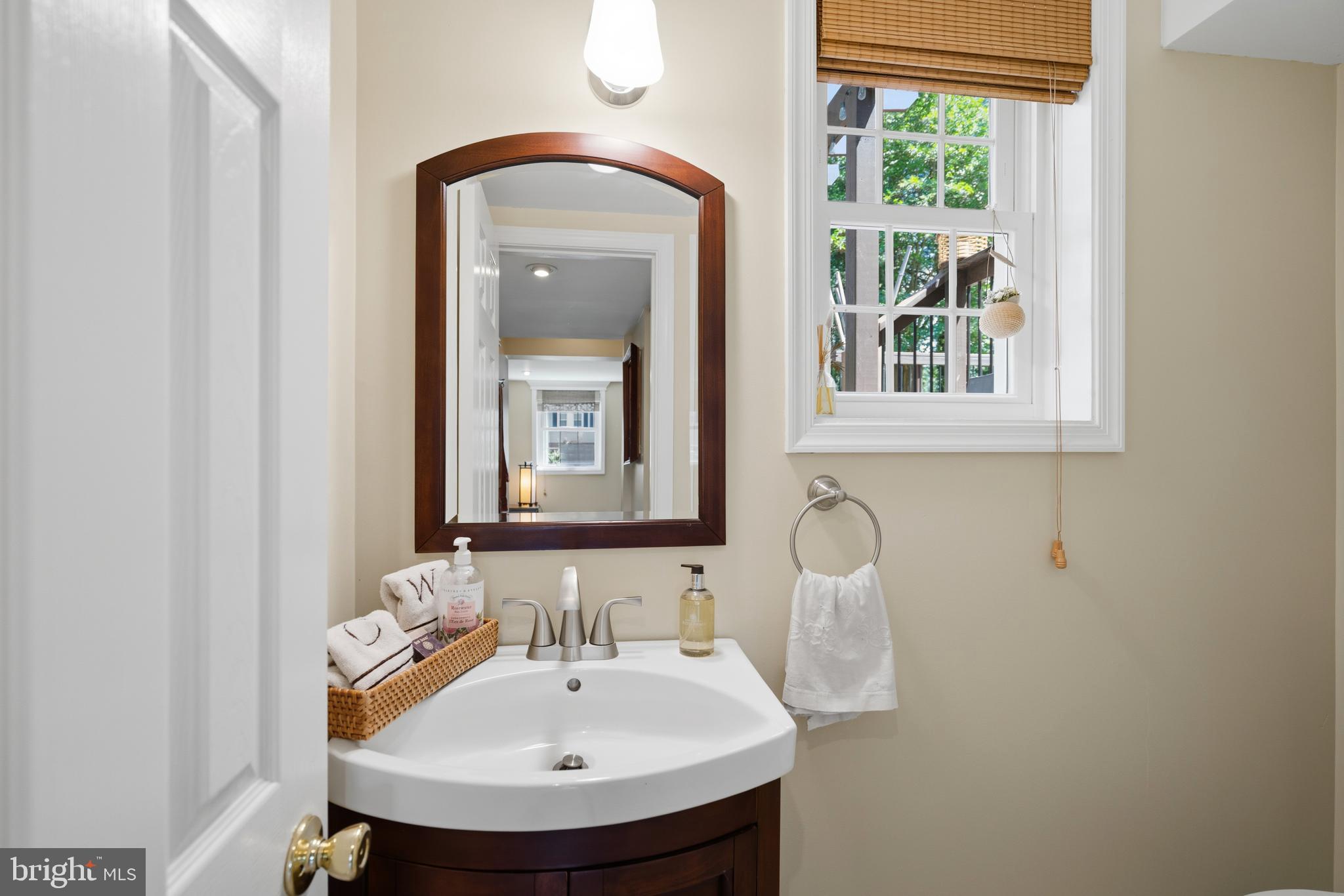 8611 Cyrus Place Alexandria, VA 22308 - Photo 32 of 49 Half bath