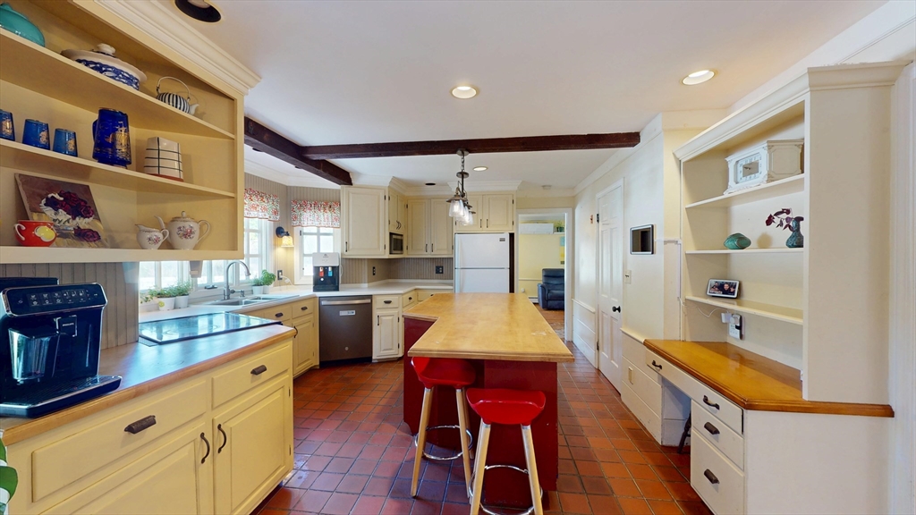 110 Cross Street Andover, MA 01810 - Photo 13 of 40