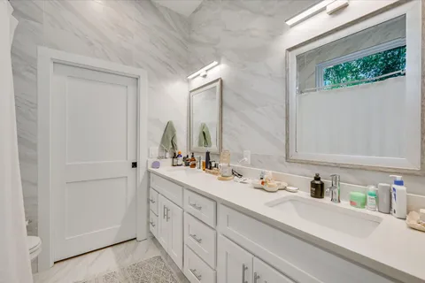 $580,000 | 406 Franklin Boulevard, Unit 2, Austin, TX 78751