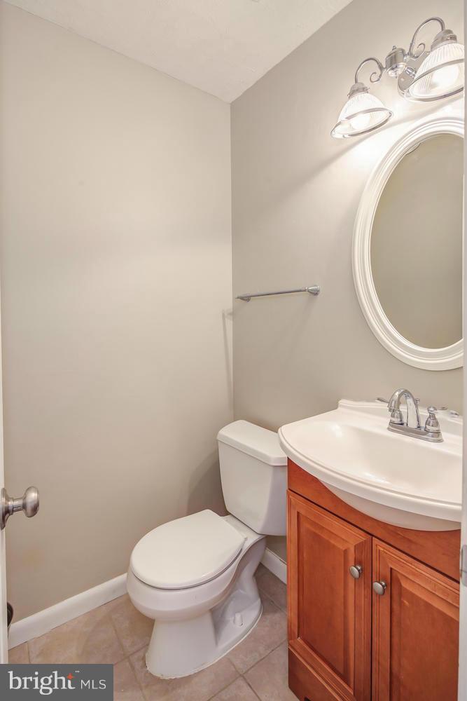 2308 Ballycairne Court Reston, VA 20191 - Photo 11 of 29 Powder room