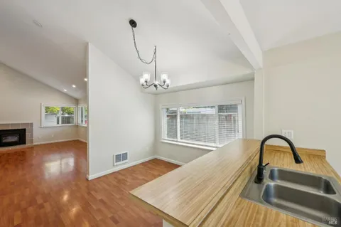 $425,000 | 734 Racquet Club Circle, Rohnert Park, CA 94928