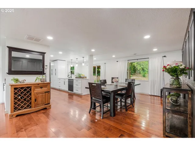 $650,000 | 15323 Southeast Fairoaks Avenue, Milwaukie, OR 97267