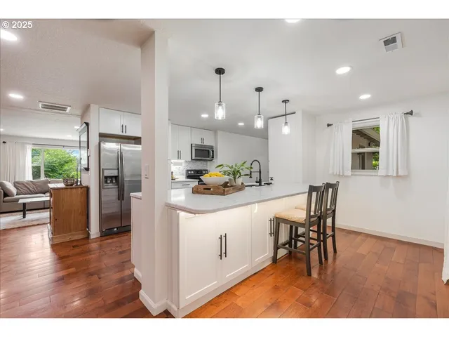 $650,000 | 15323 Southeast Fairoaks Avenue, Milwaukie, OR 97267