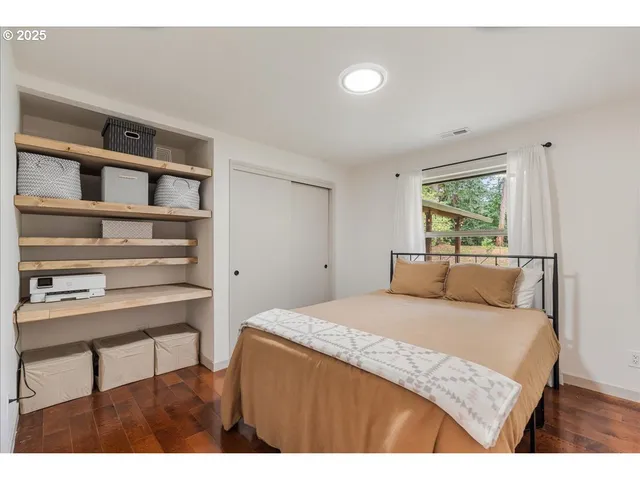 $650,000 | 15323 Southeast Fairoaks Avenue, Milwaukie, OR 97267