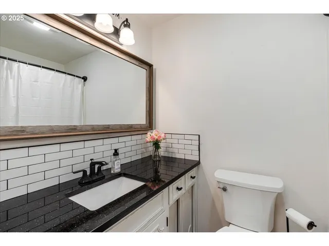 $650,000 | 15323 Southeast Fairoaks Avenue, Milwaukie, OR 97267