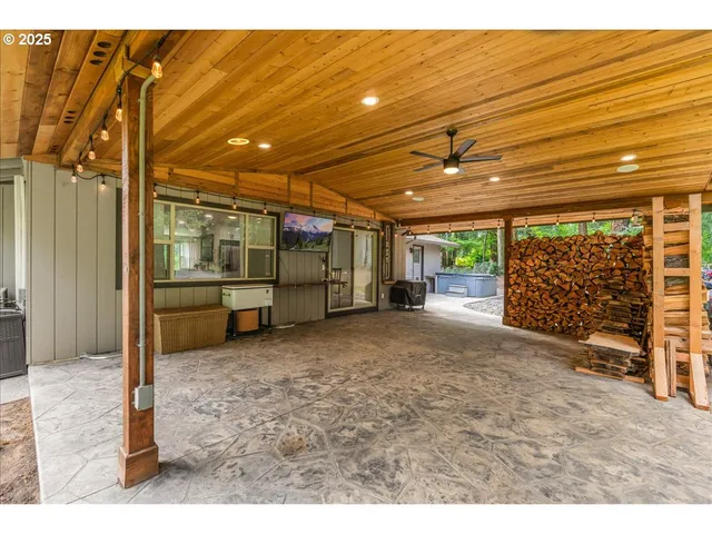 $650,000 | 15323 Southeast Fairoaks Avenue, Milwaukie, OR 97267