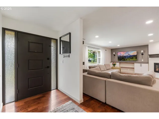 $650,000 | 15323 Southeast Fairoaks Avenue, Milwaukie, OR 97267