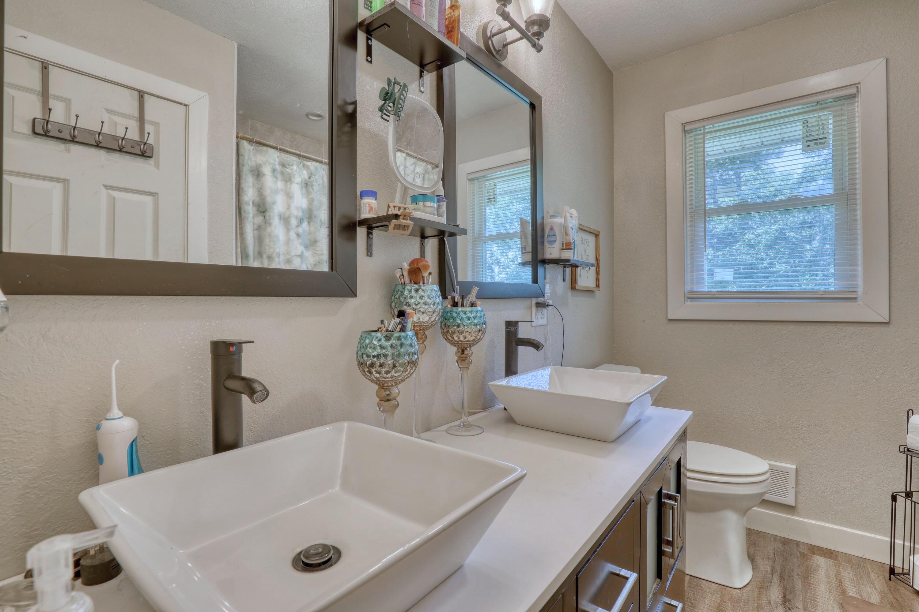 2840 Church Road Jackson, WI 53037 - Photo 13 of 25 Full Bathroom1