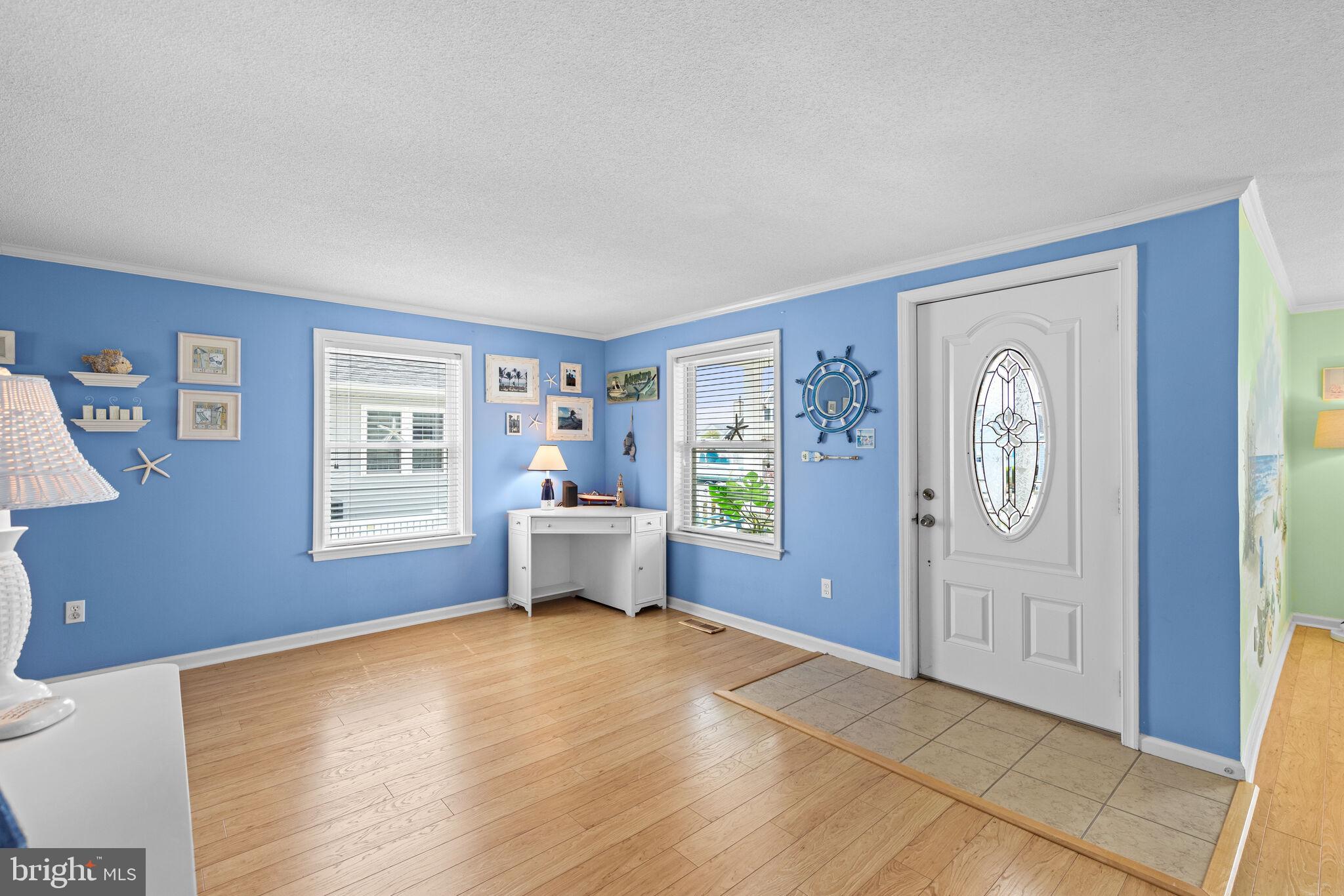Spacious Foyer